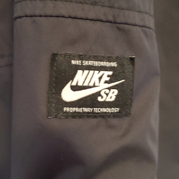 Nike SB Button Up Jacket - Picture 5 of 8